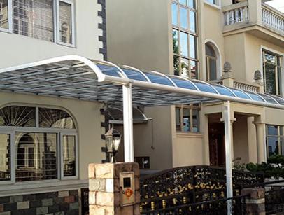 別墅鋁合金車棚對車輛有哪些實用功能？