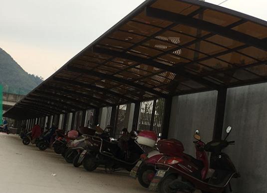 給您的院子里搭個鋁合金車棚雨棚