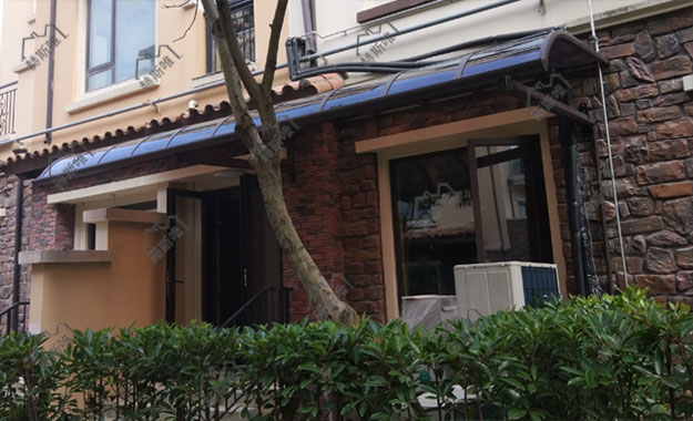 江蘇宜興市龍湖紫云臺 王小姐