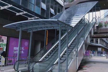 室外電梯雨棚如何設計?